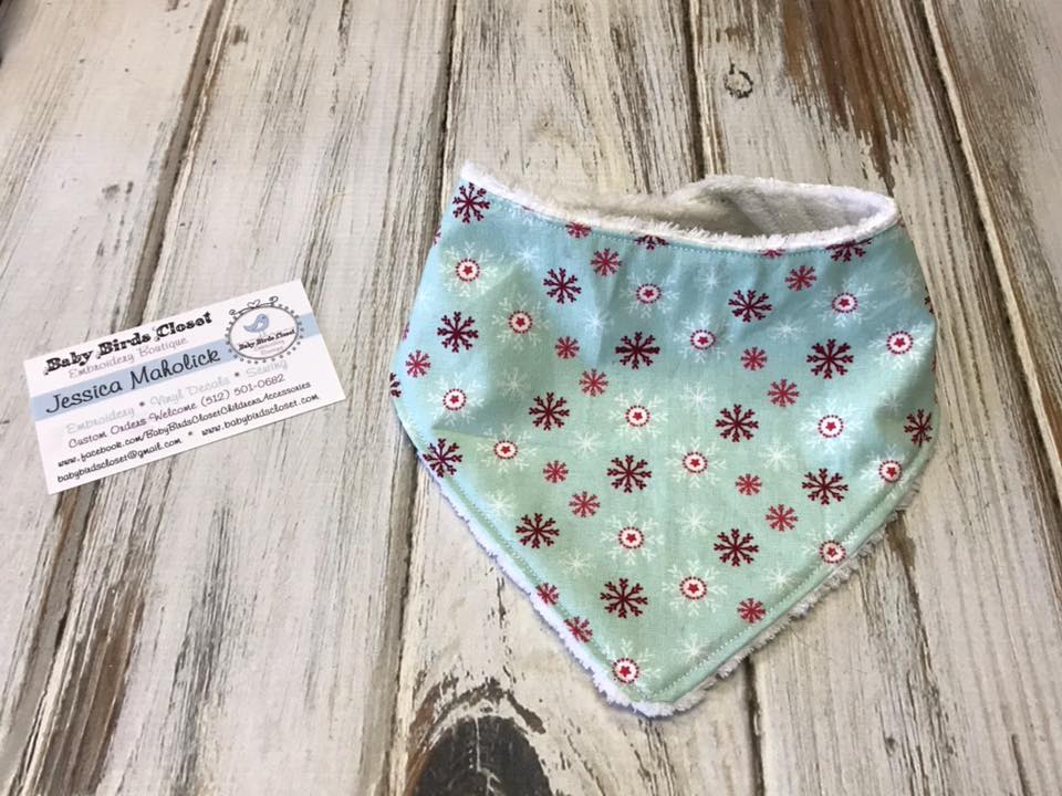Snowflake print winter Christmas bandanna bib 6-12 months