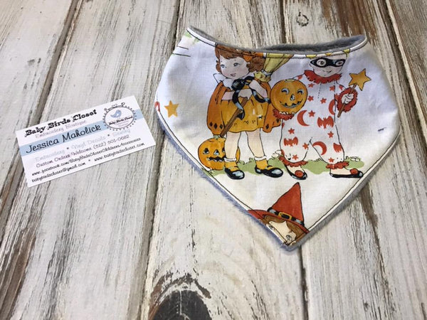 Vintage print Halloween print bandanna bib 6-12 months
