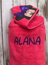 Minnie Mouse hooded towel