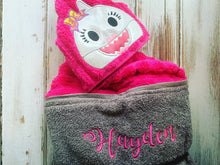 Girl Baby Shark Hooded Towel