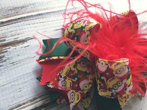 Christmas minion Bow 4 1/2 inches wide