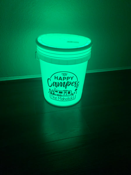 Happy Campers Bucket Decal – Personalized Vinyl Decal (9x9) | Add Your Family Name