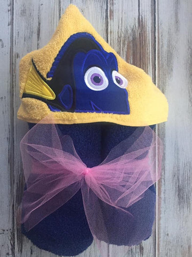 Dory Hooded Towel